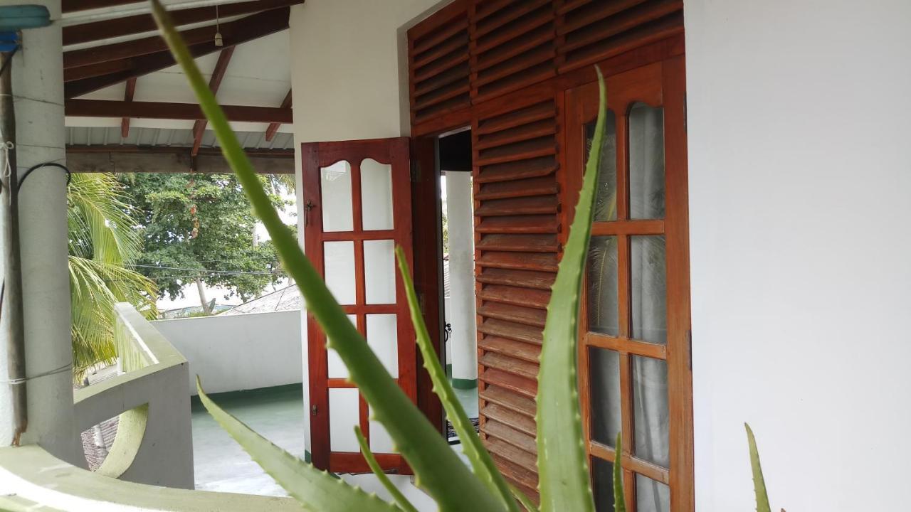 Julie Guest House 坦加拉 外观 照片