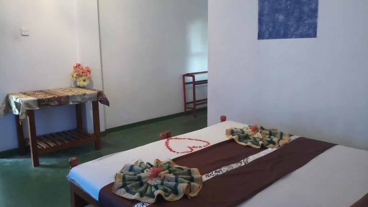 Julie Guest House 坦加拉 外观 照片